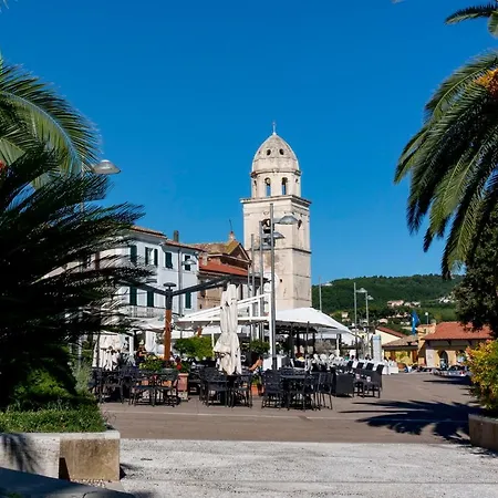 Mare Di Stelle Couette-café Sirolo